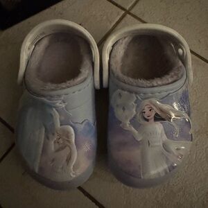 Frozen II Crocs 6c